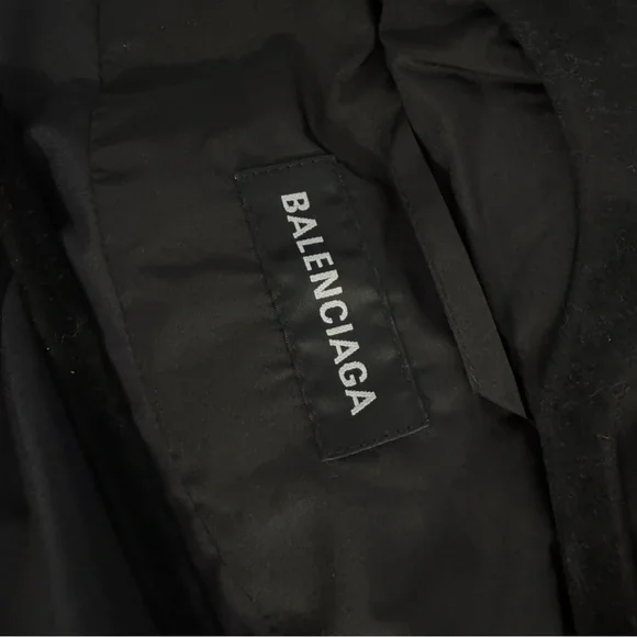 Balenciaga Logo Puffer Jacket Black Size 46 / US Medium Brand New w/ Tags - Picture 4 of 8